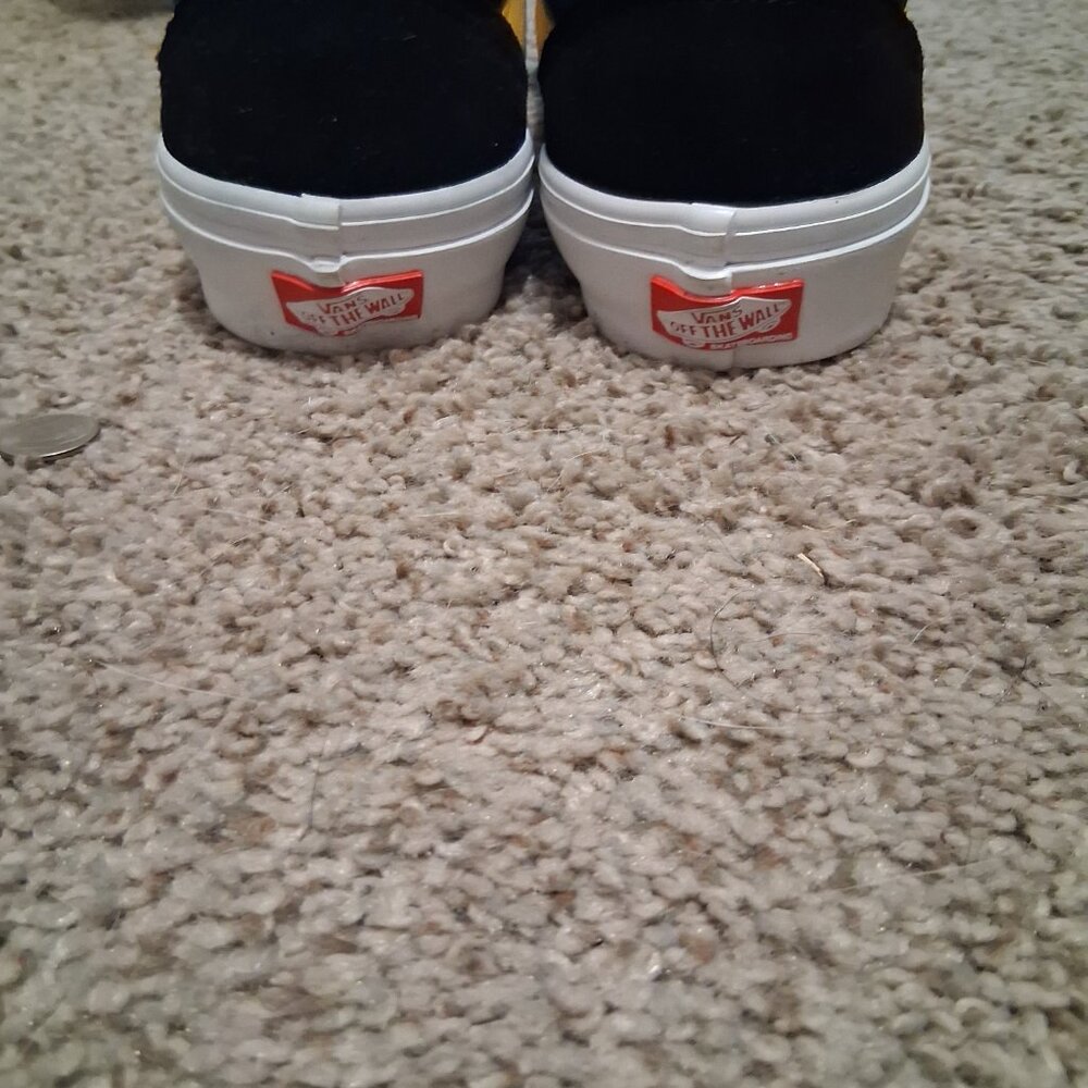 Vans - Picture 3 of 5